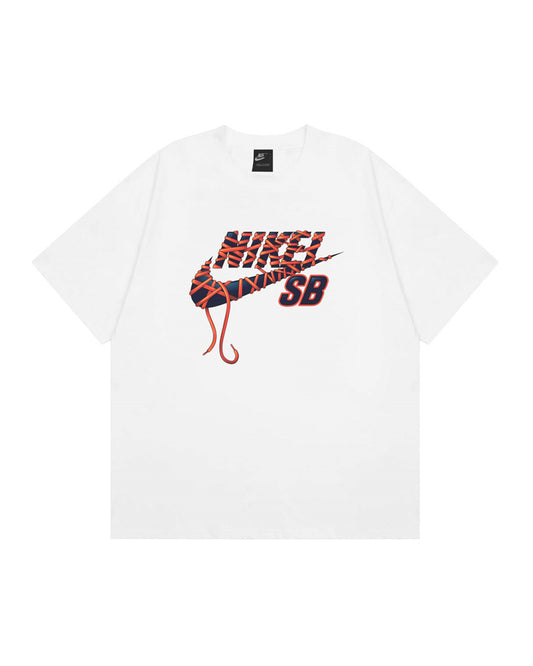 NIK SB Shoelace Wrapped Swoosh Graphic White Tee NK2