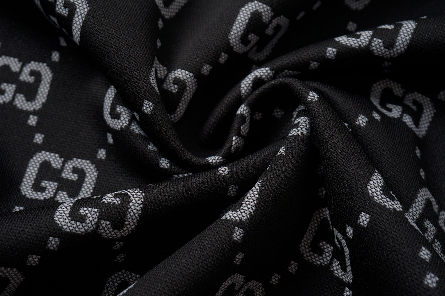 GUC All-Over GG Monogram Jacquard Black Tee D02